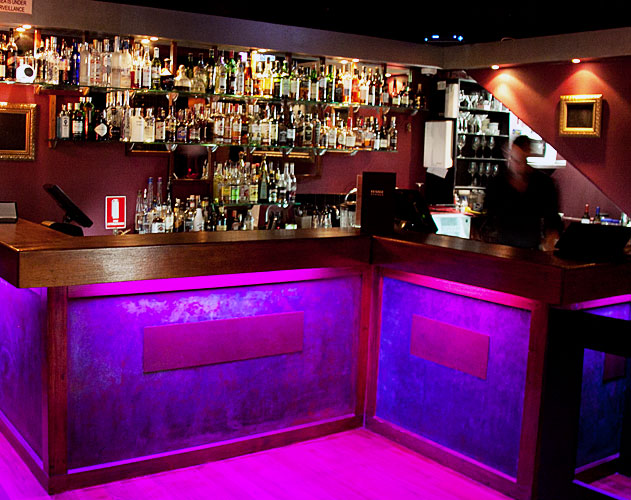 lustre-bar-flinders-lane-melbourne-city-cocktail-and-dessert-bar